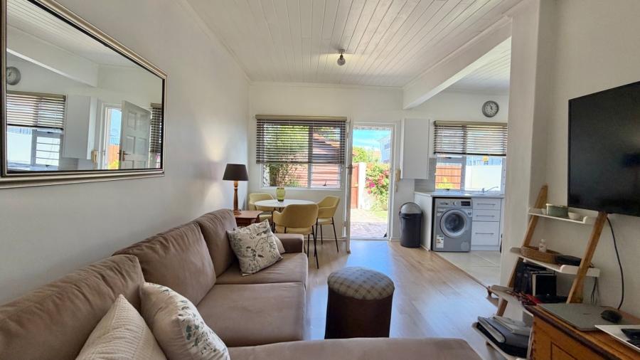 1 Bedroom Property for Sale in Plumstead Western Cape